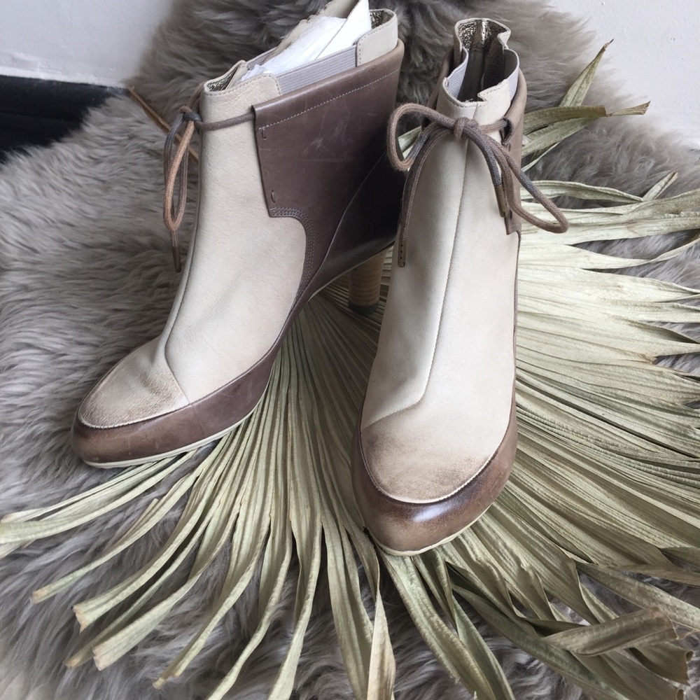 Tsubo Leather Khepri Booties Boots Heels 8.5